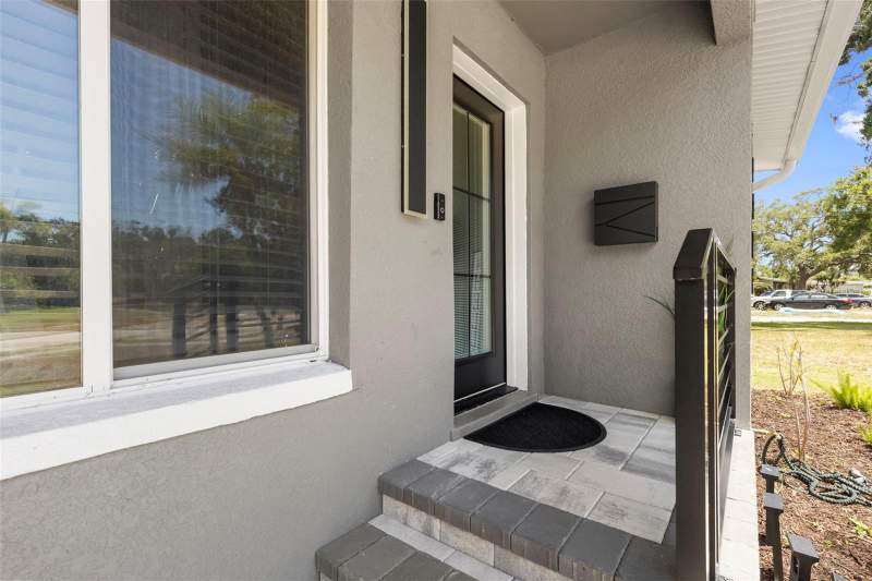 4 bedroom Single Family Residence at 4832 5th Street, Bayou Bonita Sec C Rep, St Petersburg — photo 3