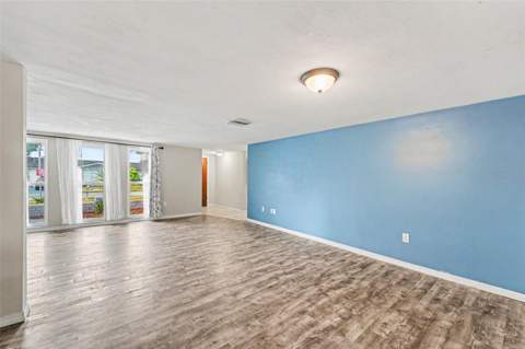 7923 Ironbark Drive, Port Richey FL - photo 9 of 34