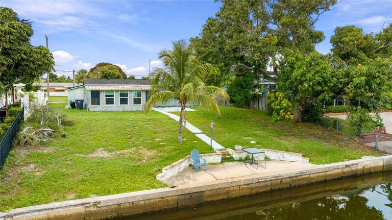 2 bedroom Single Family Residence at 6815 Georgia Avenue, Bayshore Gardens, Bradenton — photo 3