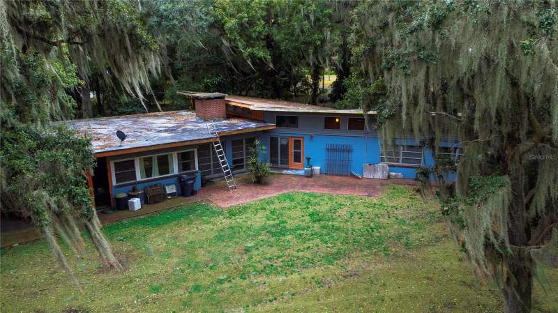 3 bedroom Single Family Residence at 2060 LAKE ARIANA BOULEVARD, TRIPLE LAKE SUB, AUBURNDALE — photo 1