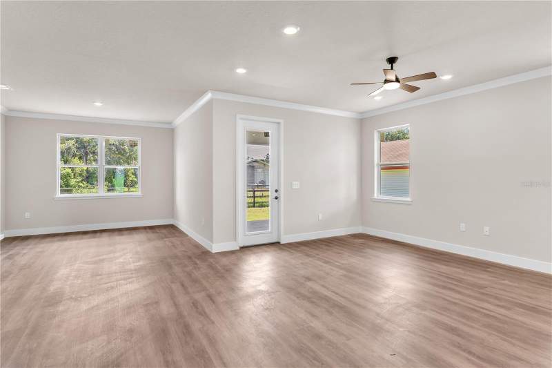 3 bedroom Single Family Residence at 2203 W Lowry Avenue, Forest Park, Plant City — photo 4