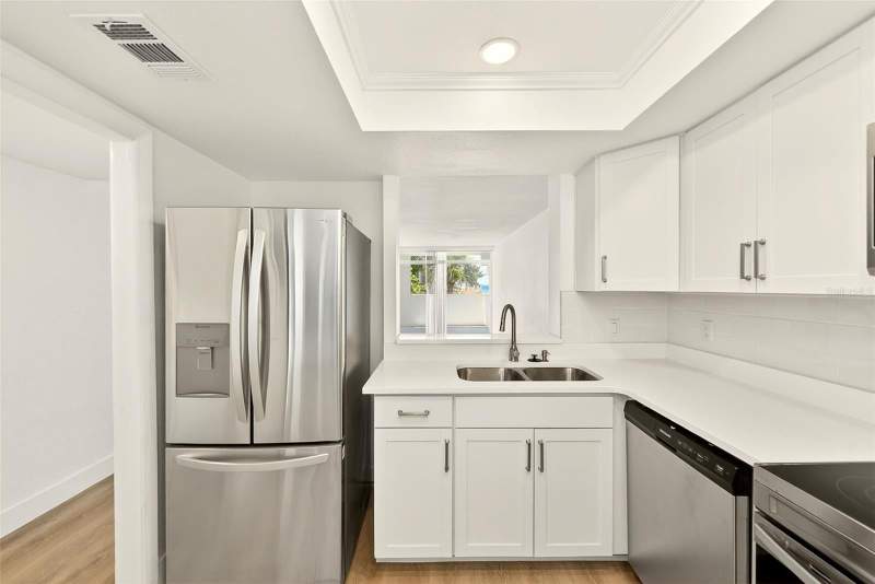 2 bedroom Condominium at 16308 Gulf Boulevard #103, Breakers The Condo, Redington Beach — photo 4