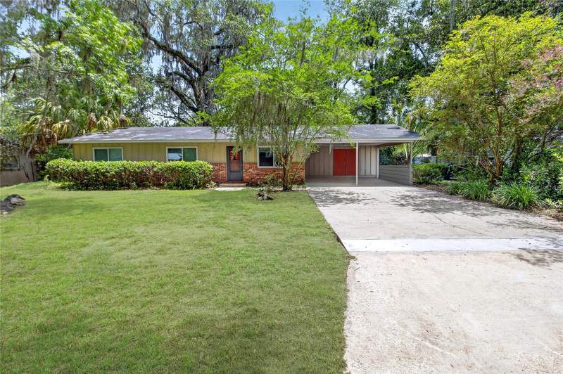 3 bedroom Single Family Residence at 1915 NW 42nd Place, Hazel Heights, Gainesville — photo 2