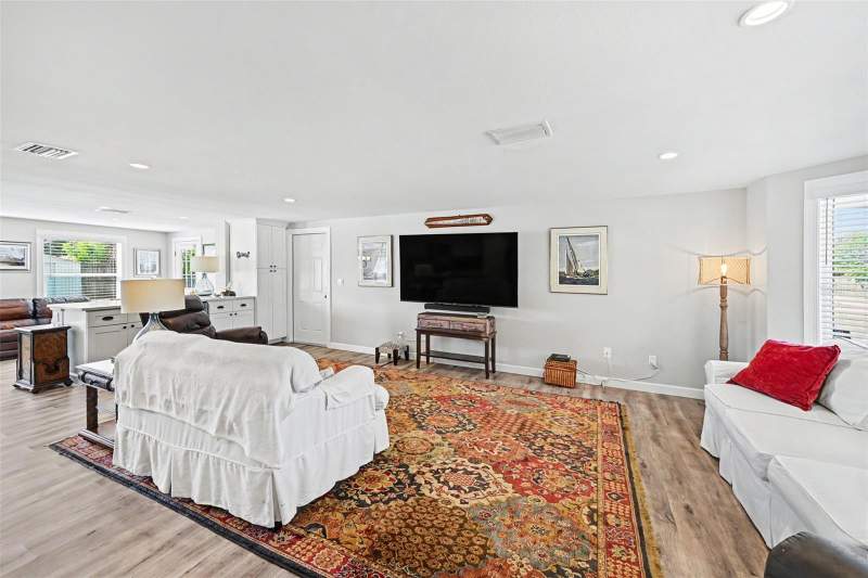3 bedroom Single Family Residence at 412 Redwood Road, Venice Gardens, Venice — photo 5