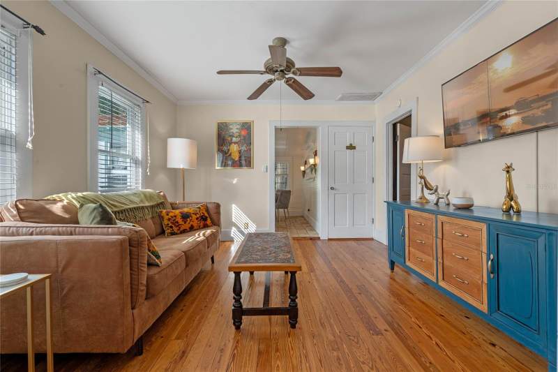 2 bedroom Single Family Residence at 305 S Highland Street, Mount Dora, Mount Dora — photo 3