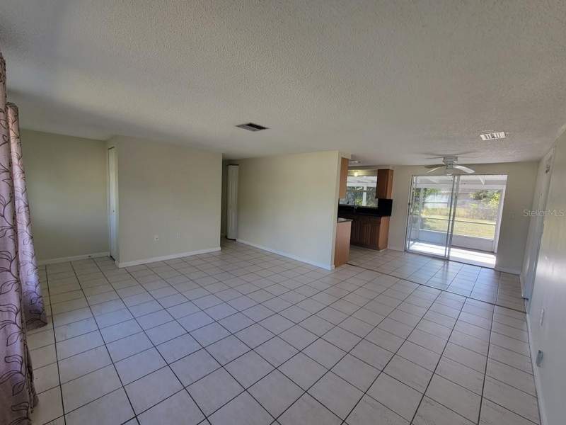 3 bedroom Single Family Residence at 22353 Buffalo Avenue, Port Charlotte Sec 007, Port Charlotte — photo 4