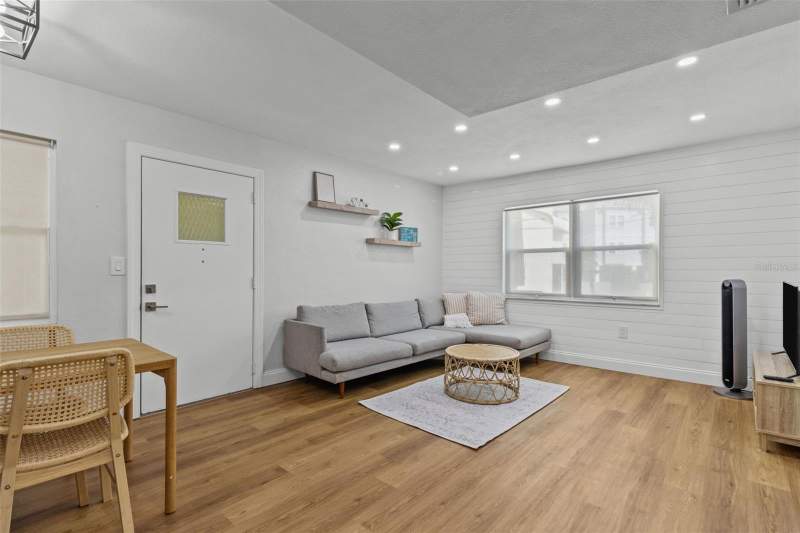 1 bedroom Condominium at 9895 1st Street #5, Carefree Apts Condo, Treasure Island — photo 4