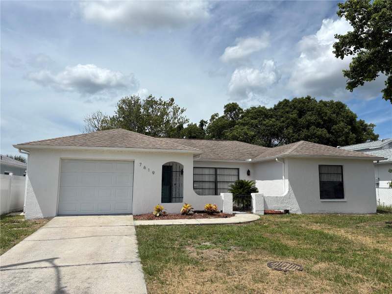 2 bedroom Single Family Residence at 7619 Vienna Lane, Regency Park, Port Richey — photo 3