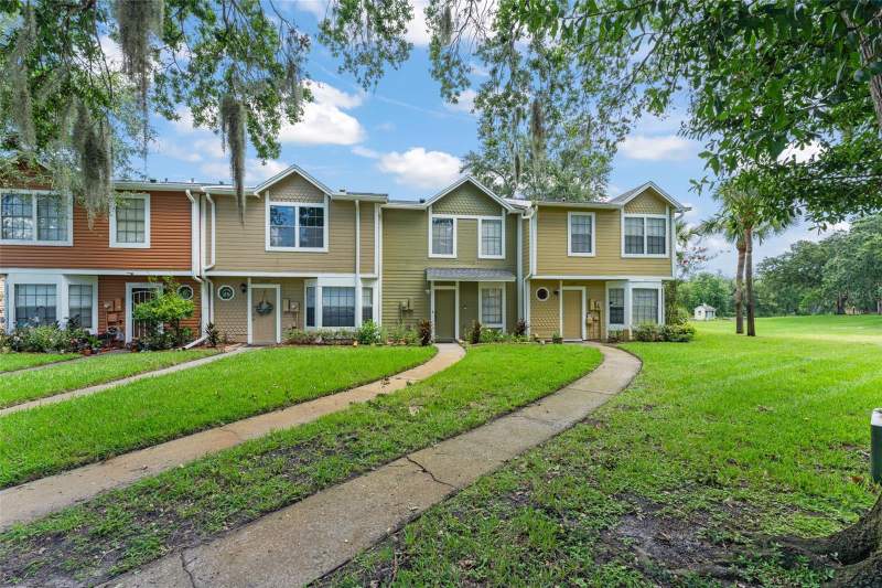 2 bedroom Townhouse at 11715 WINDBOURNE COURT, WHISPER LAKES, ORLANDO — photo 2