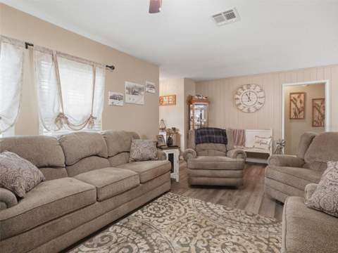 9122 Dupont Avenue, Spring Hill FL - photo 7 of 56