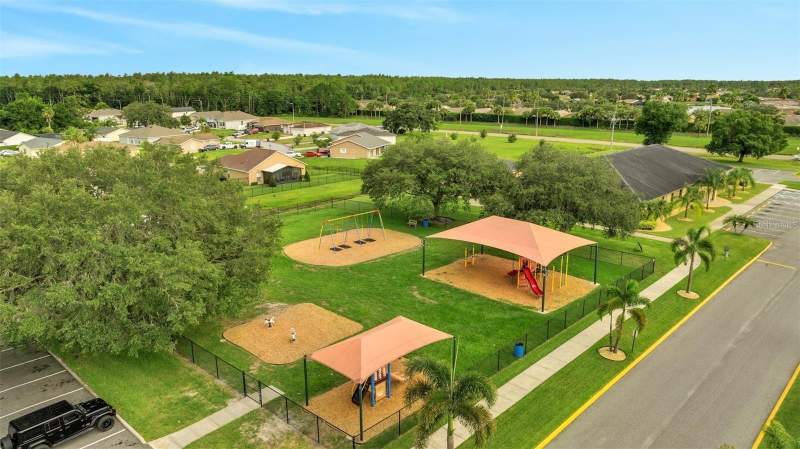 3 bedroom Single Family Residence at 1346 Dunbarton Court, Poinciana Village 02 Neighborhood 01, Kissimmee — photo 3