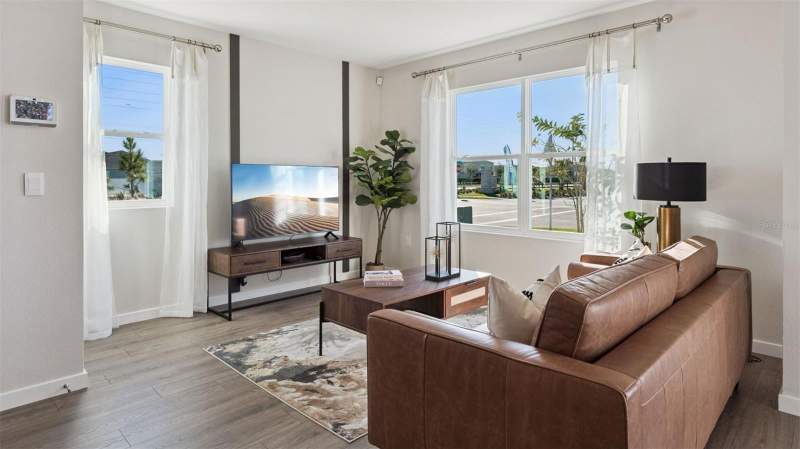 3 bedroom Townhouse at 284 Preston Cove Drive, Preston Cove Ph 1 & 2, St Cloud — photo 3