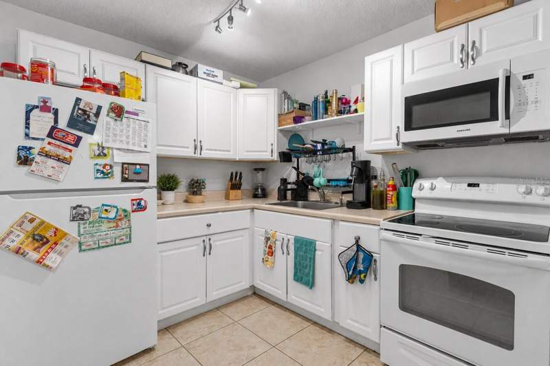 3 bedroom Condominium at 6018 Laktree Lane #E, Raintree Village Condo N, Temple Terrace — photo 5