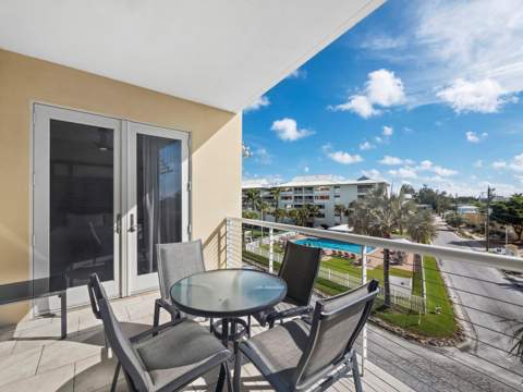 915 Seaside Drive #310, Sarasota FL - photo 24 of 88