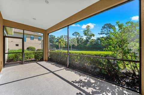 8256 Larkspur Circle, Sarasota FL - photo 19 of 74