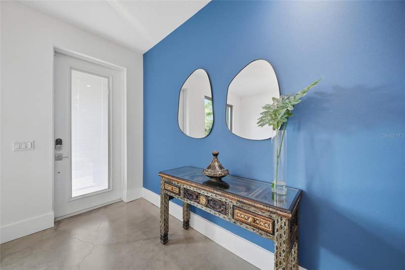 4 bedroom Single Family Residence at 2476 Floyd Street, Rustic Lodge, Sarasota — photo 4