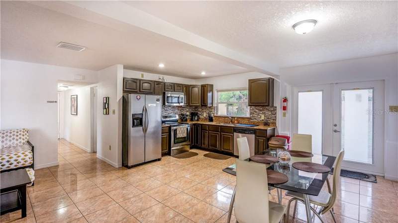 4 bedroom Single Family Residence at 2721 Raeford Road, Lewis Mnr, Orlando — photo 4