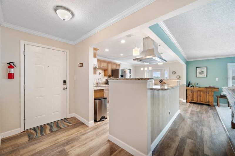 2 bedroom Condominium at 5257 Beach Drive #D, Waterside At Coquina Key South, St Petersburg — photo 2