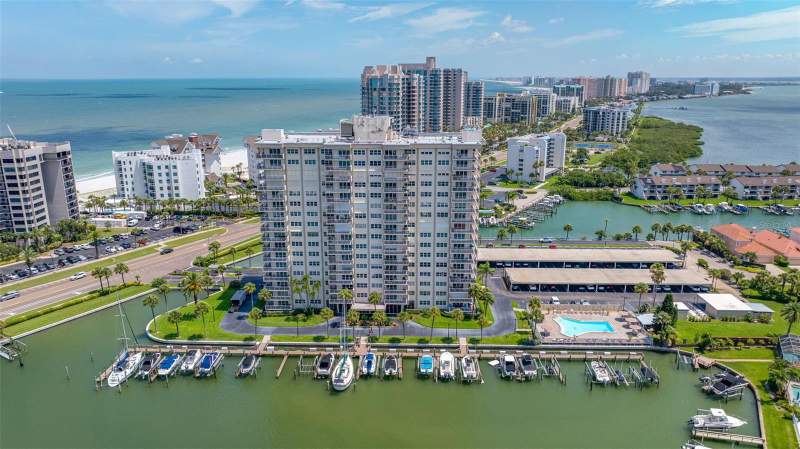 2 bedroom Condominium at 1621 Gulf Boulevard #501, Isle Of Sand Key 1 Condo, Clearwater Beach — photo 2