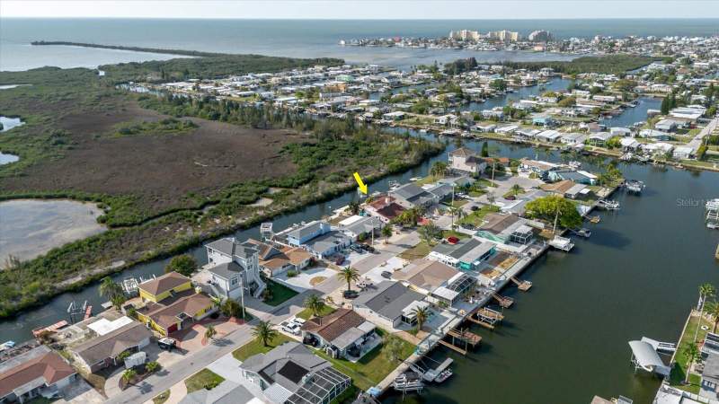 3 bedroom Single Family Residence at 12825 5th Isle, Leisure Beach, Hudson — photo 4