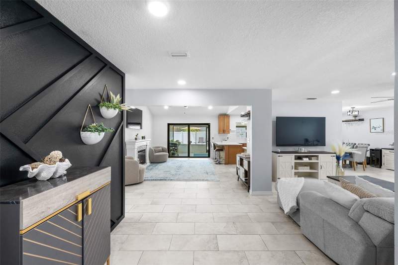 3 bedroom Single Family Residence at 14018 Cascade Lane, Cherry Creek Unit 3, Tampa — photo 3