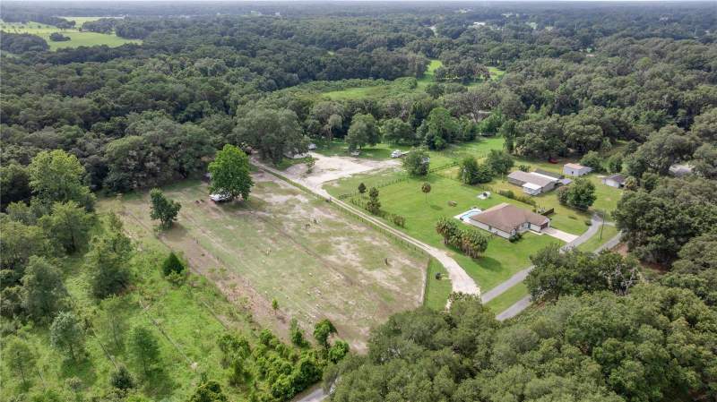 4 bedroom Single Family Residence at 13783 SE 8th Court, No Subdivision, Ocala — photo 5