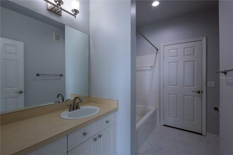 2 bedroom Condominium at 18001 Richmond Place Drive #427, The Enclave At Richmond Place, Tampa — photo 5