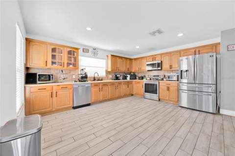 4647 Caverns Drive, Kissimmee FL - photo 9 of 26