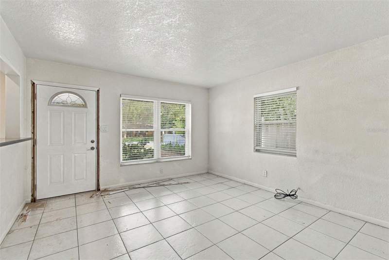 2 bedroom Single Family Residence at 4214 W North B Street, Hanan Estates, Tampa — photo 4
