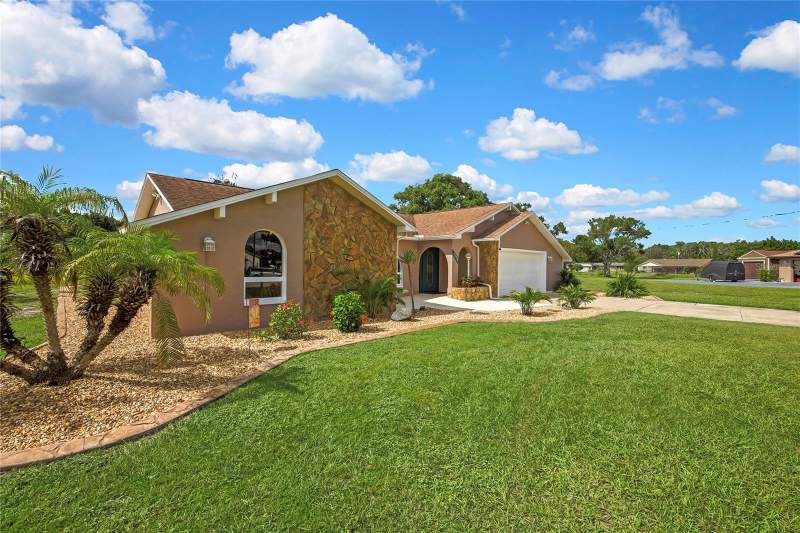 3 bedroom Single Family Residence at 8098 Shorecrest Court, Spring Hill, Spring Hill — photo 2