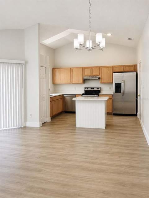 6914 Thousand Oaks Road, Orlando FL - photo 6 of 17