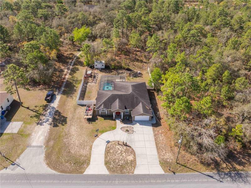 3 bedroom Single Family Residence at 13040 Quigley Avenue, Royal Highlands, Weeki Wachee — photo 3