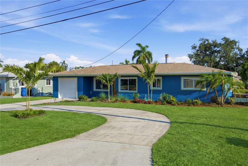 3 bedroom Single Family Residence at 9460 Treasure Lane, Sun Plaza Isles, St Petersburg — photo 2