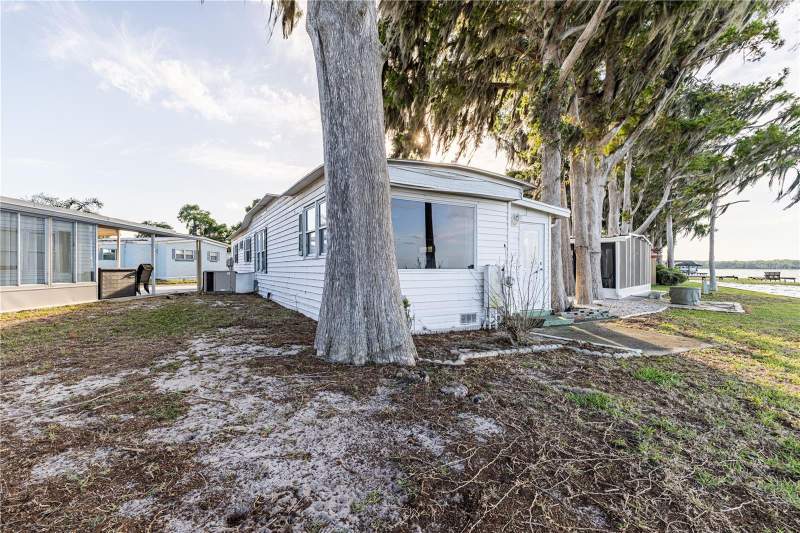 2 bedroom Mobile Home at 12315 US HIGHWAY 441 #23, THREE LAKES MHP, TAVARES — photo 4
