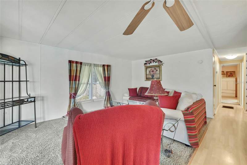 2 bedroom Manufactured Home at 4809 Empress Lane, Tanglewood Mobile Village, Holiday — photo 4