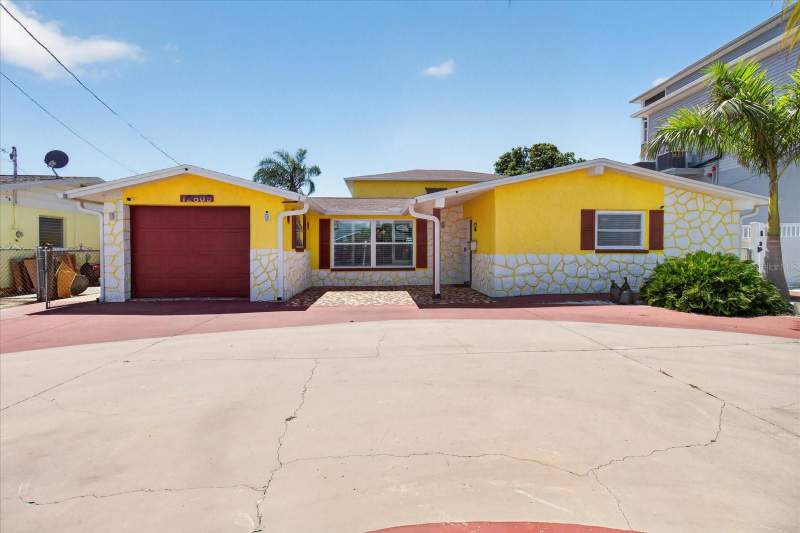 12805 FIFTH ISLE home for sale in Leisure Beach