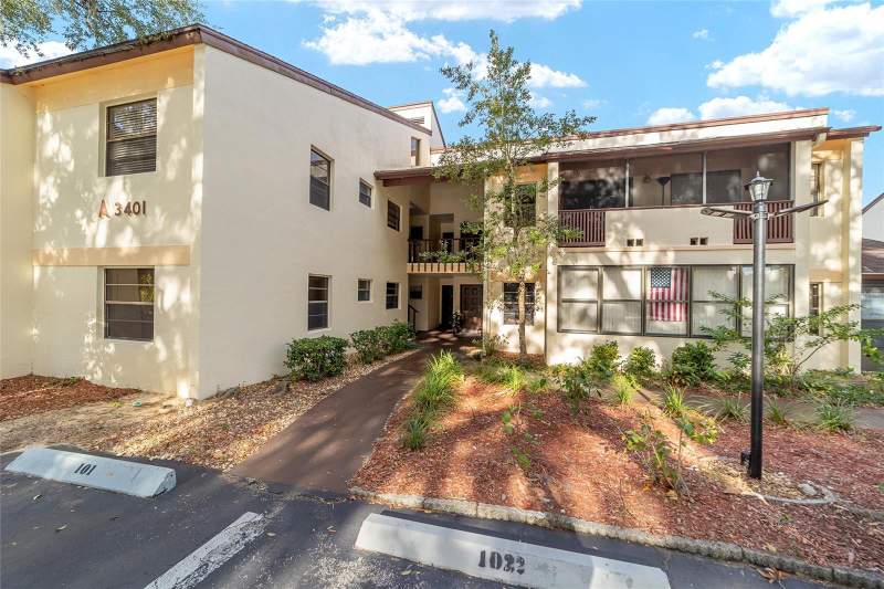 2 bedroom Condominium at 3401 E Fort King Street #202, Marion Spgs Condo, Ocala — photo 3