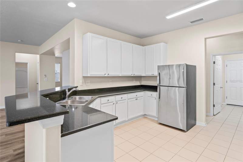 5 bedroom Single Family Residence at 7249 Bridgeview Drive, Watergrass Prcl A, Wesley Chapel — photo 5