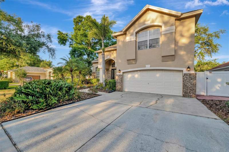 5 bedroom Single Family Residence at 2839 Safe Harbor Drive, The Estates At White Trout Lak, Tampa — photo 4