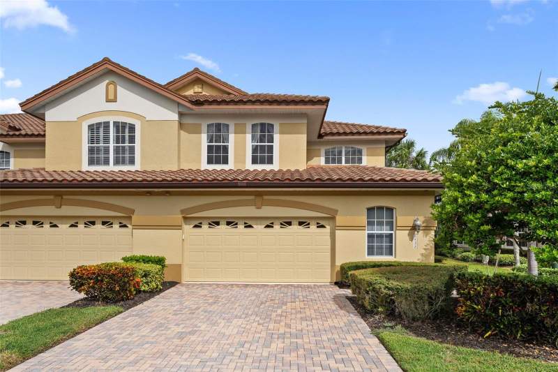 3 bedroom Townhouse at 8432 Miramar Way, Miramar Links At Lakewood Ranch, Lakewood Ranch — photo 5