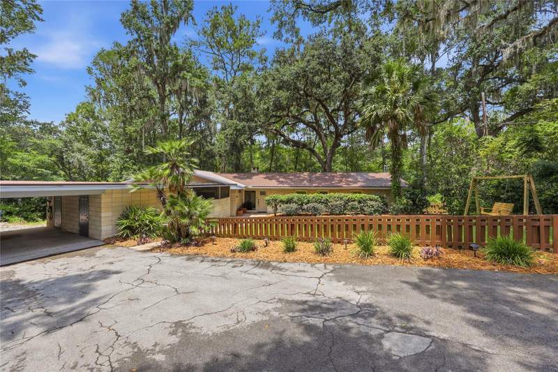 3 bedroom Single Family Residence at 1732 NW 8th Avenue, Forest Park Sub, Gainesville — photo 3