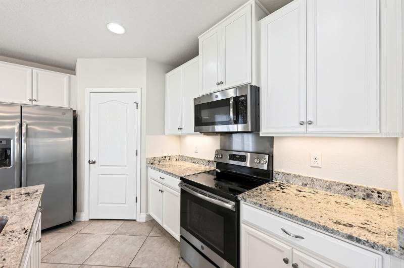 3 bedroom Single Family Residence at 4366 Silver Creek Street, Creekside At Boggy Creek Ph 1, Kissimmee — photo 3
