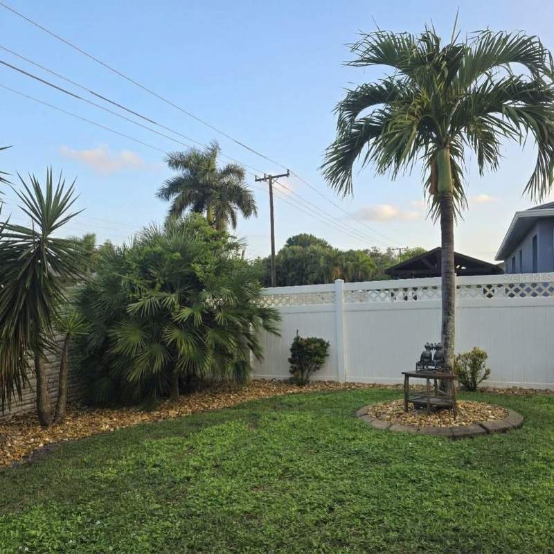 3 bedroom Single Family Residence at 318 65th Avenue, Sterling Lake, Bradenton — photo 5