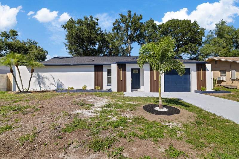 2 bedroom Single Family Residence at 517 Falkirk Avenue, Brandon-Valrico Hills Estates, Valrico — photo 2