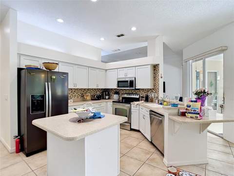 1216 Whitney Drive, Venice FL - photo 10 of 48