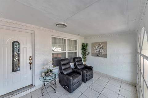 9043 Hickory Circle, Tampa FL - photo 15 of 36