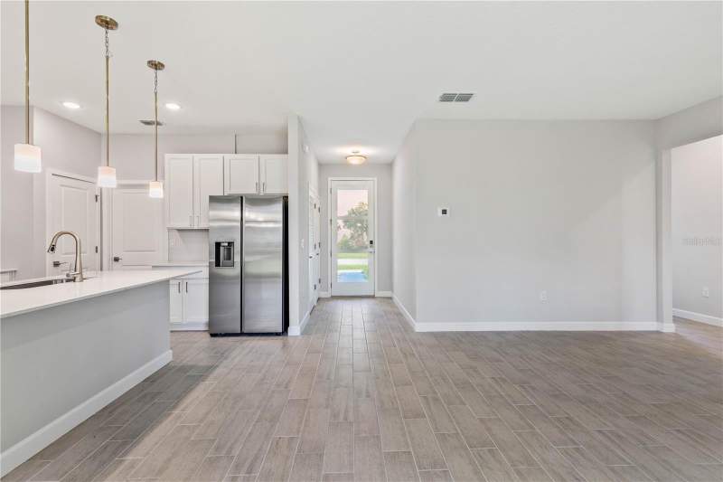 3 bedroom Single Family Residence at 17 El Dorado Boulevard, Cape Coral, Cape Coral — photo 4