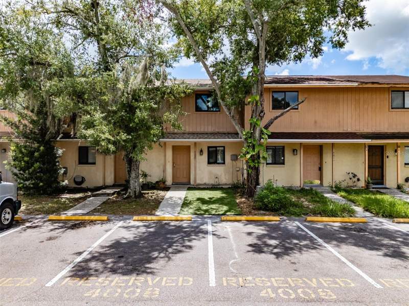 2 bedroom Townhouse at 4008 Oak Limb, Kirby Creek, Tampa — photo 4