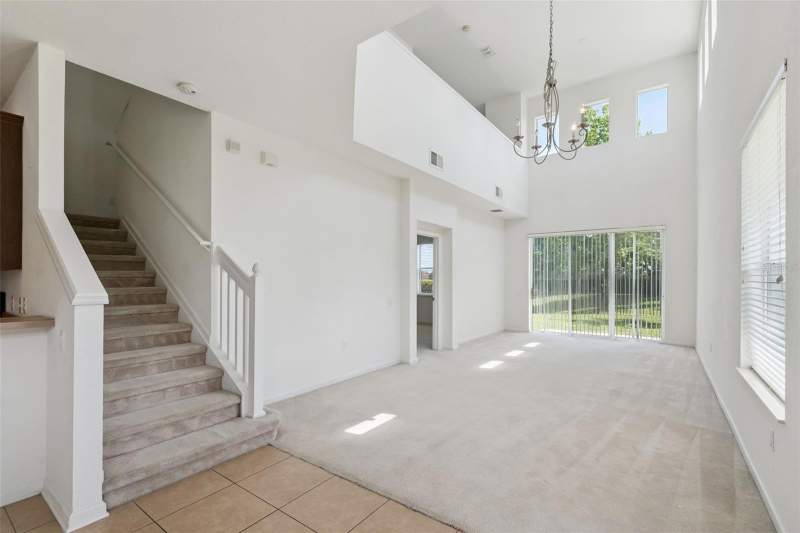 2 bedroom Townhouse at 1215 Shallcross Avenue, Spring Isle, Orlando — photo 2