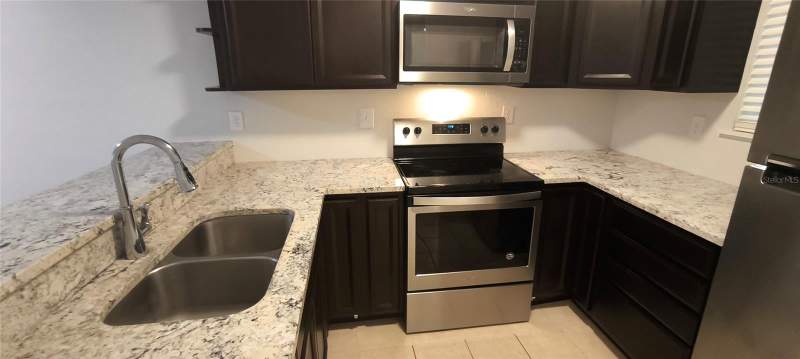 2 bedroom Condominium at 111 SE 16th Avenue #O104, Treehouse Village, Gainesville — photo 3